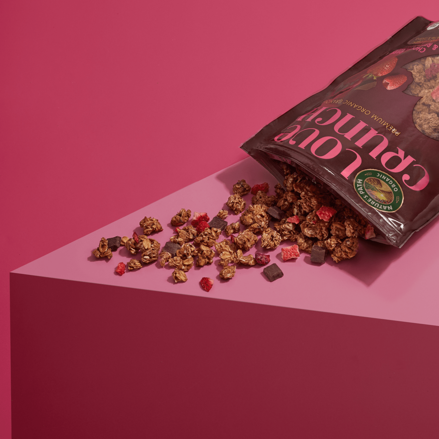Dark_Chocolate_and_Red_Berries_Granola_058449771760-771762
